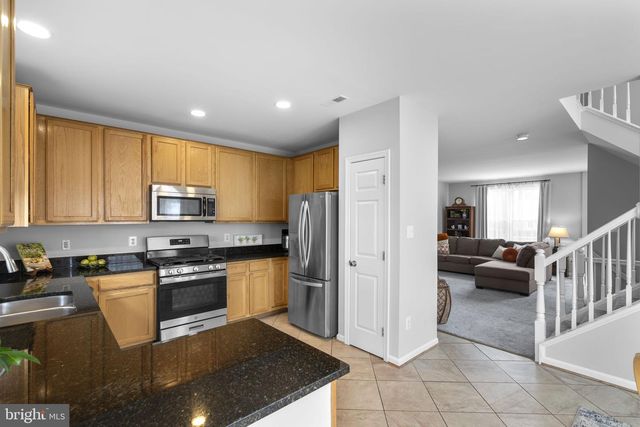 45426 CLARKES CROSSING SQ, Sterling, VA 20164