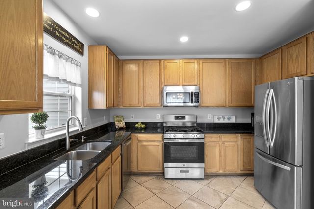 45426 CLARKES CROSSING SQ, Sterling, VA 20164