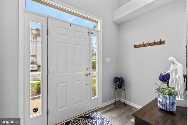 45426 CLARKES CROSSING SQ, Sterling, VA 20164