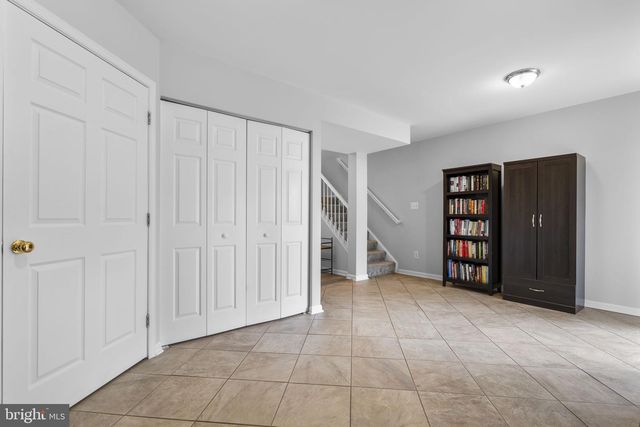 45426 CLARKES CROSSING SQ, Sterling, VA 20164