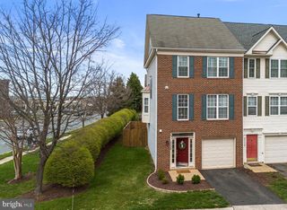 45426 CLARKES CROSSING SQ, Sterling, VA 20164