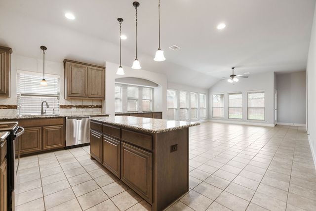 4228 Sweet Clover Lane, Fort Worth, TX 76036