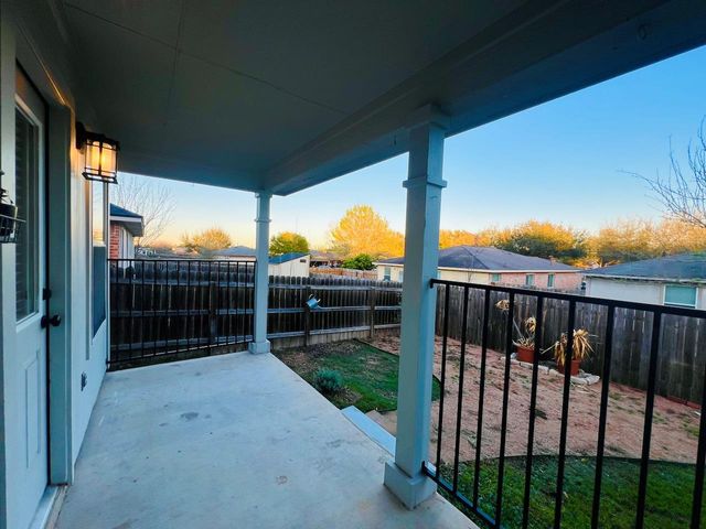 137 Salado DR, Kyle, TX 78640