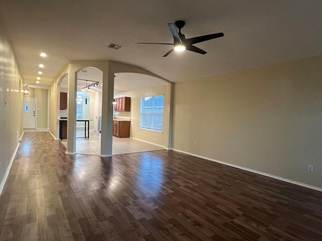 137 Salado DR, Kyle, TX 78640