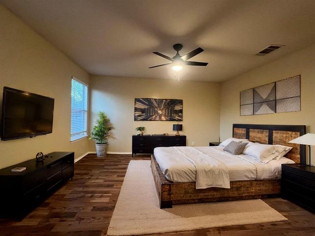 137 Salado DR, Kyle, TX 78640