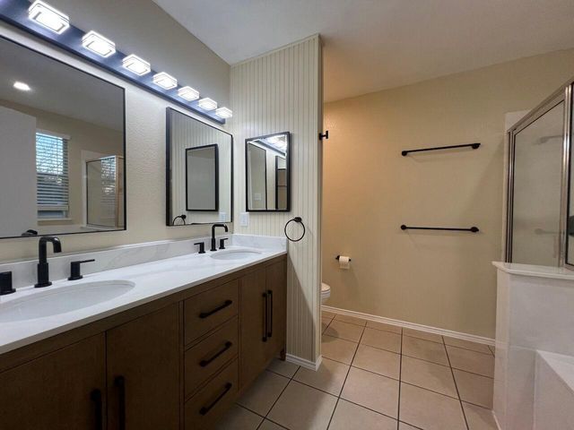 137 Salado DR, Kyle, TX 78640