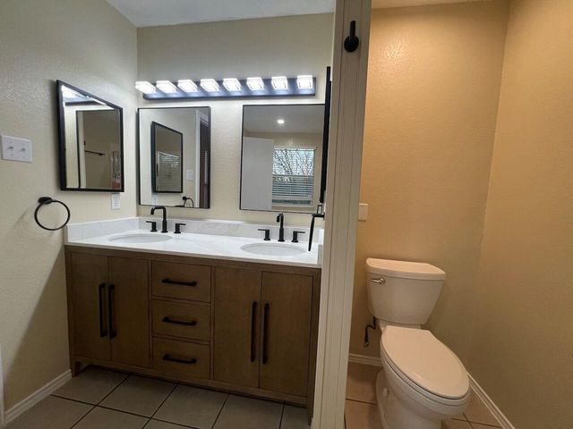 137 Salado DR, Kyle, TX 78640