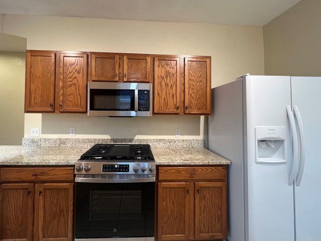 137 Salado DR, Kyle, TX 78640