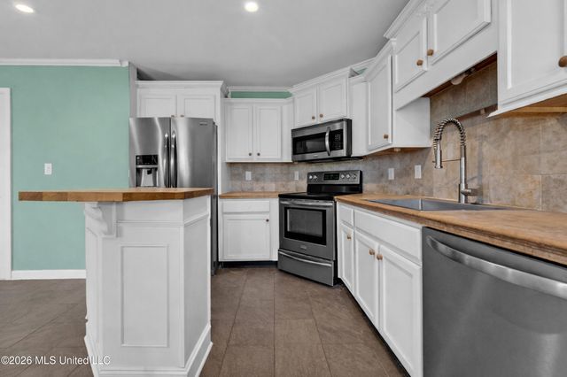 7090 Fox Creek Drive, Olive Branch, MS 38654