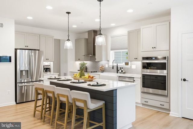2025 SNYDERSBURG RD, Westminster, MD 21157