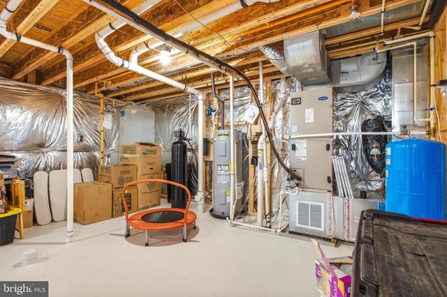 2025 SNYDERSBURG RD, Westminster, MD 21157