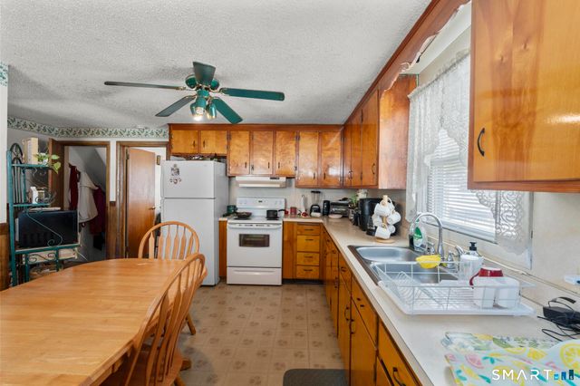 704 Franklin Avenue, Hartford, CT 06114