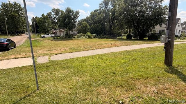 3006 Greenwood Drive, Rochester Hills, MI 48309