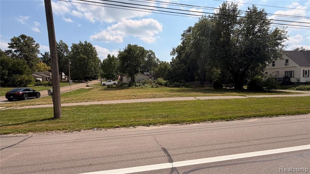 3006 Greenwood Drive, Rochester Hills, MI 48309