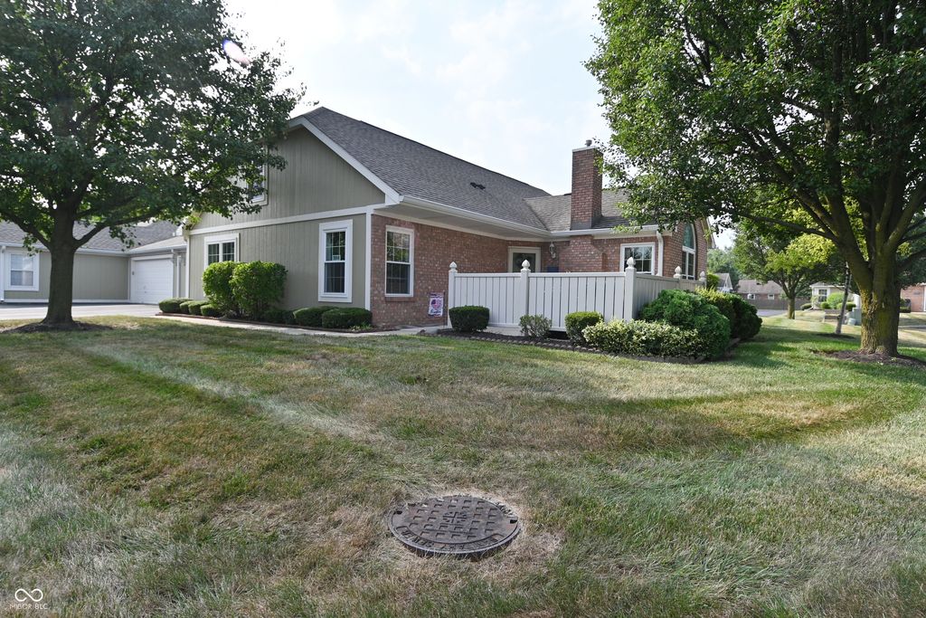 7311 Chapel Villas Drive UNIT B, Indianapolis, IN 46214