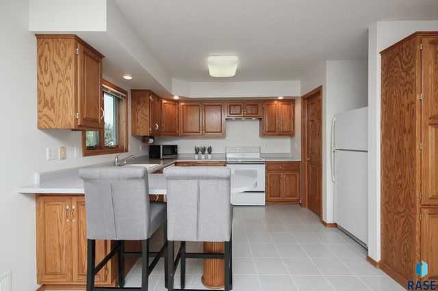 603 W 7th St Street, Dell Rapids, SD 57022