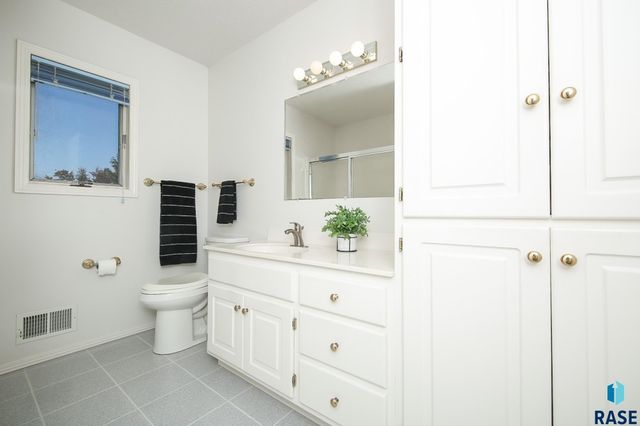 603 W 7th St Street, Dell Rapids, SD 57022