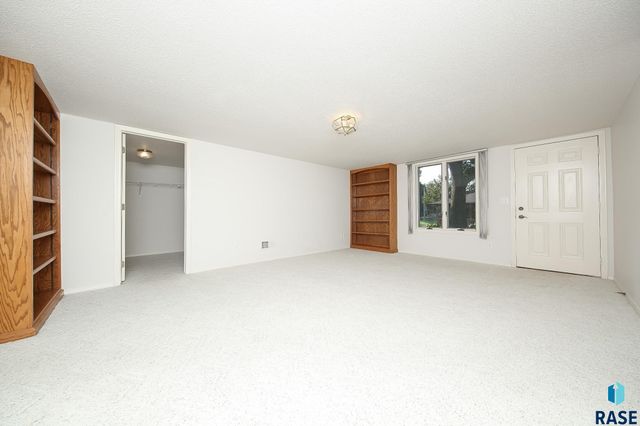 603 W 7th St Street, Dell Rapids, SD 57022