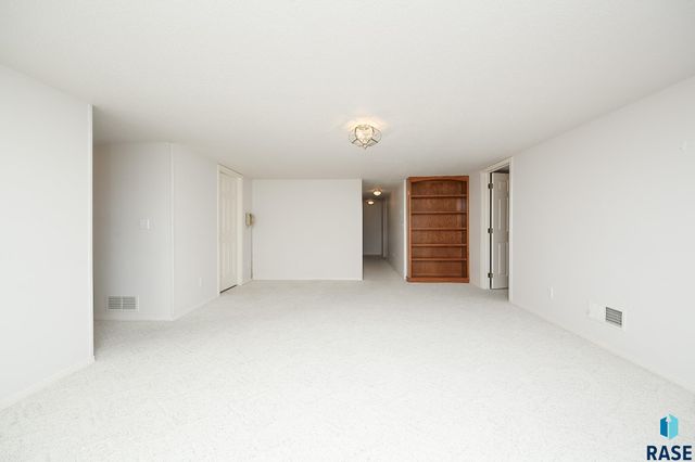 603 W 7th St Street, Dell Rapids, SD 57022