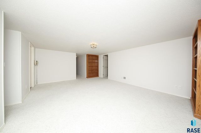 603 W 7th St Street, Dell Rapids, SD 57022