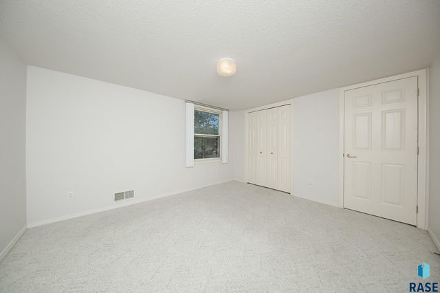 603 W 7th St Street, Dell Rapids, SD 57022