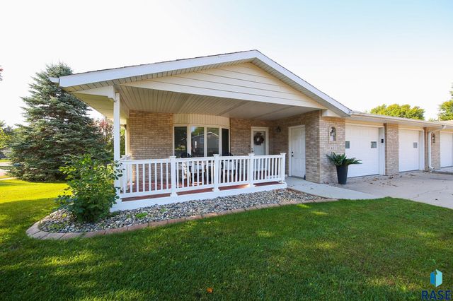 603 W 7th St Street, Dell Rapids, SD 57022