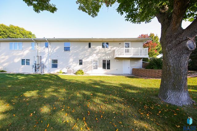 603 W 7th St Street, Dell Rapids, SD 57022