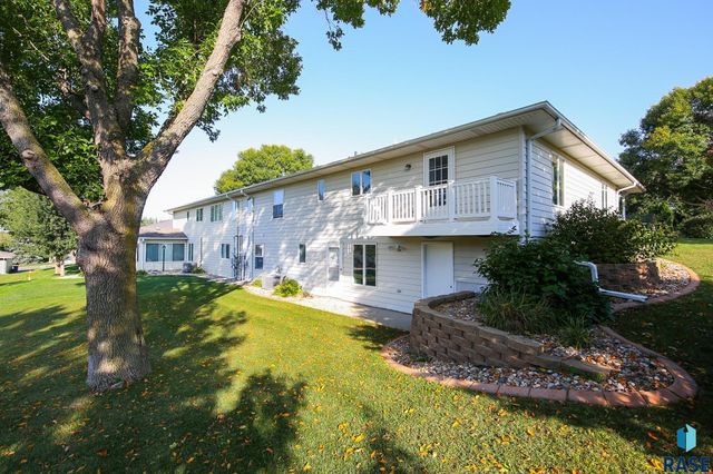 603 W 7th St Street, Dell Rapids, SD 57022