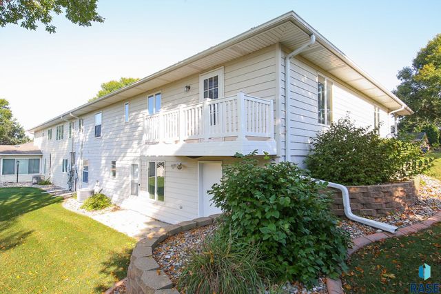 603 W 7th St Street, Dell Rapids, SD 57022