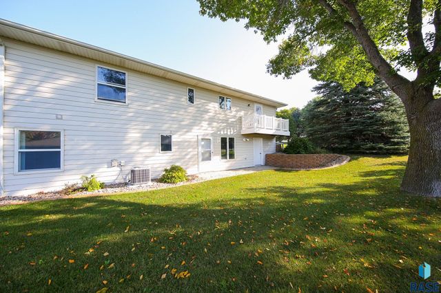 603 W 7th St Street, Dell Rapids, SD 57022