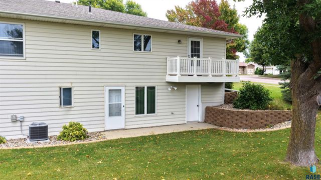 603 W 7th St Street, Dell Rapids, SD 57022