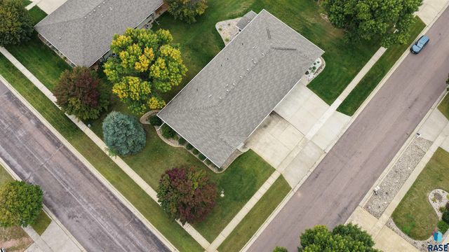 603 W 7th St Street, Dell Rapids, SD 57022