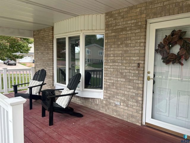 603 W 7th St Street, Dell Rapids, SD 57022