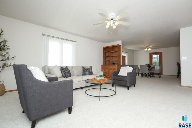 603 W 7th St Street, Dell Rapids, SD 57022