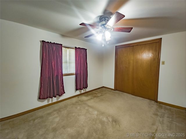 302 S 1st Street, Calera, OK 74730