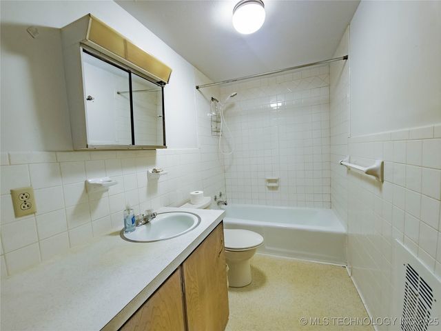 302 S 1st Street, Calera, OK 74730