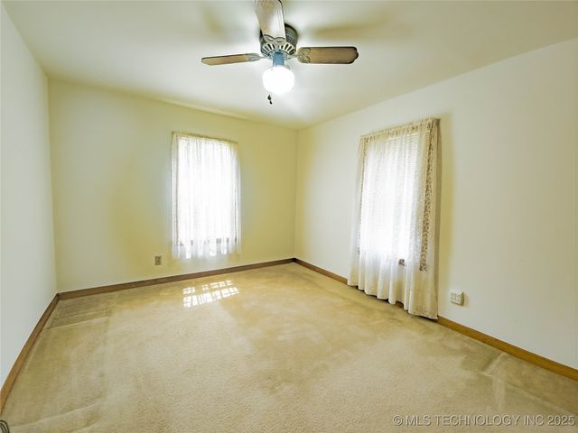 302 S 1st Street, Calera, OK 74730