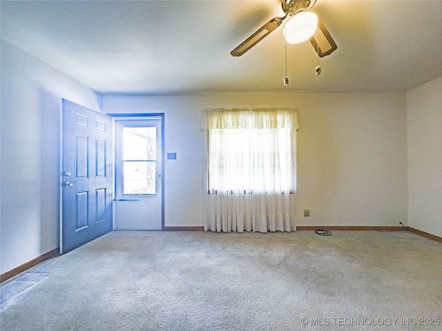 302 S 1st Street, Calera, OK 74730