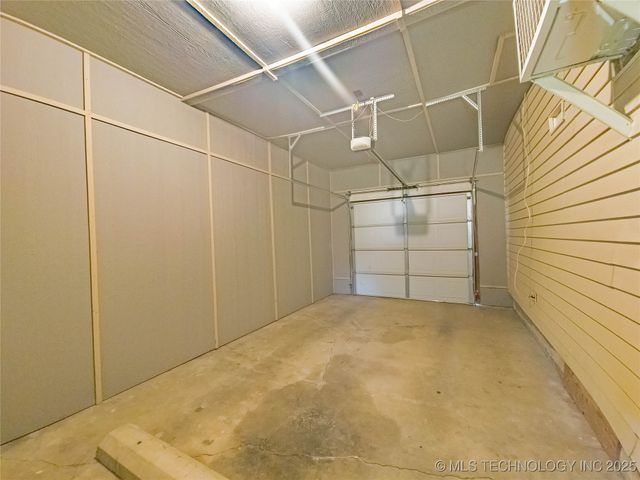 302 S 1st Street, Calera, OK 74730