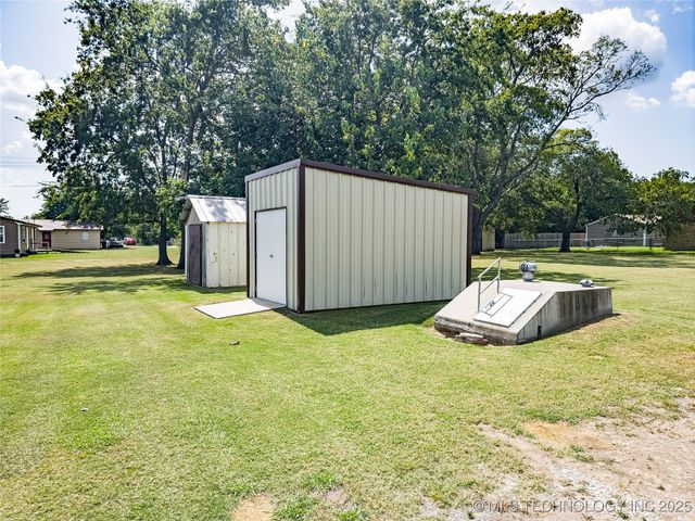 302 S 1st Street, Calera, OK 74730