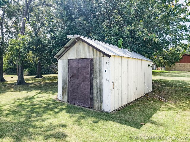 302 S 1st Street, Calera, OK 74730