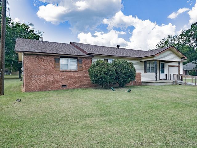 302 S 1st Street, Calera, OK 74730