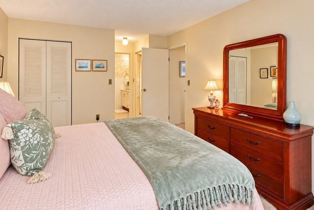 1 Summit Dr 57, Reading, MA 01867