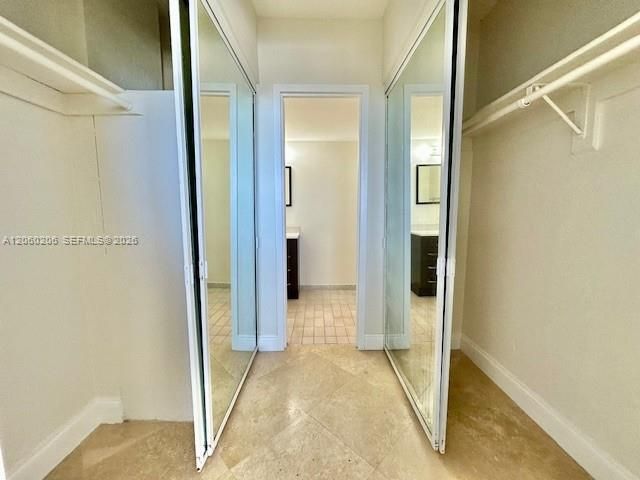 2450 NE 135th St 1005, North Miami, FL 33181