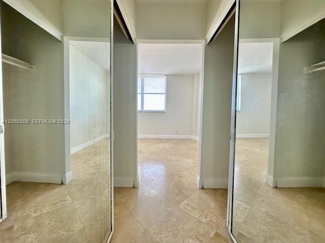 2450 NE 135th St 1005, North Miami, FL 33181
