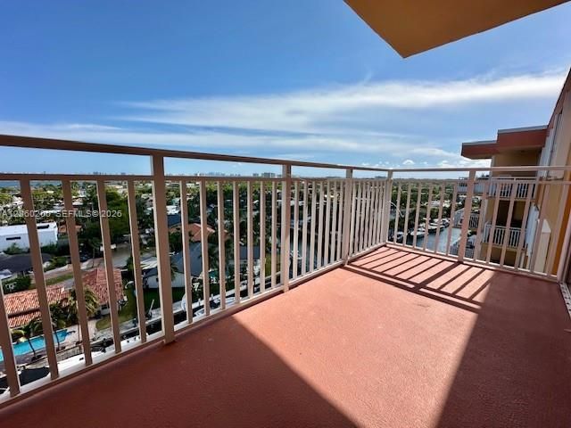 2450 NE 135th St 1005, North Miami, FL 33181