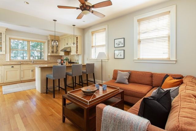 17 Coolidge St, Brookline, MA 02446