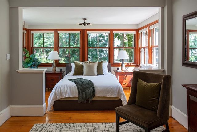 17 Coolidge St, Brookline, MA 02446