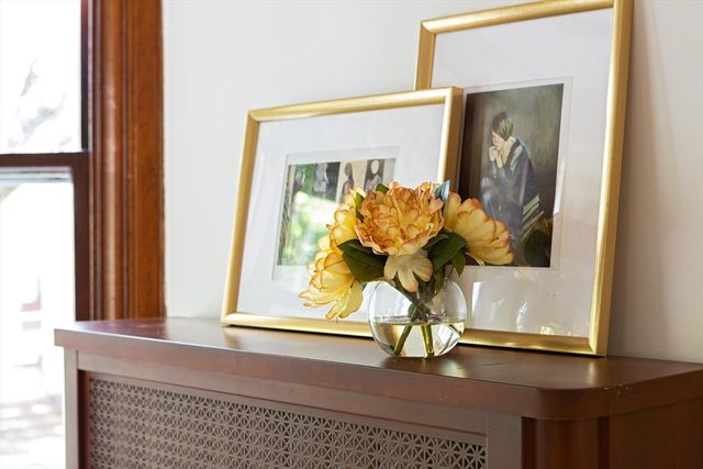 17 Coolidge St, Brookline, MA 02446