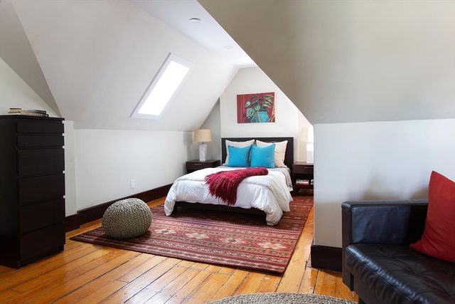 17 Coolidge St, Brookline, MA 02446